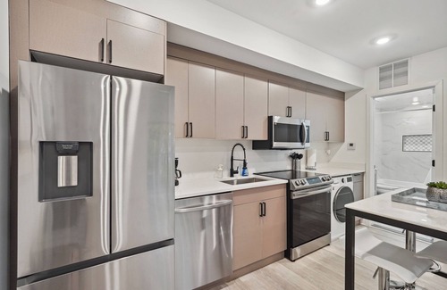 Brookland Bed & Breakfast | Stylish 1BD Brookland Home with Great Views!