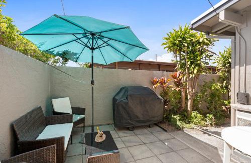 Coconut Grove Apartment | Stylish 1BR Apartment with AC Full Kitchen & WD - Just Steps to the Beach