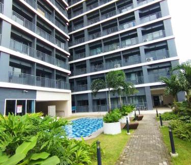 Legazpi Village Apartment | Stylish 1BR Condo in Makati City