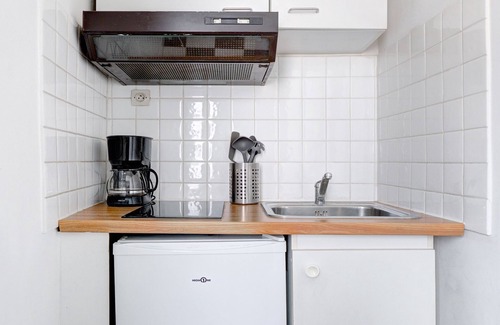 Arsenal Apartment | Stylish 1BR in Le Marais District