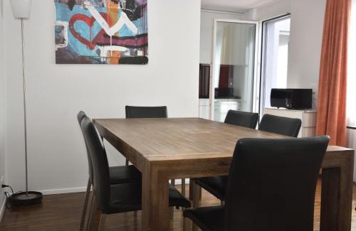 Seefeld Apartment | Stylish 1BR near lake and Opera - Flower 52