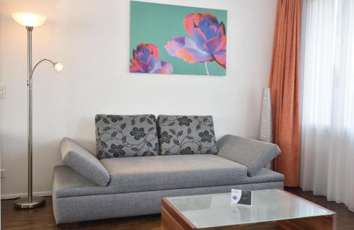 Seefeld Apartment | Stylish 1BR near lake and Opera - Flower 52