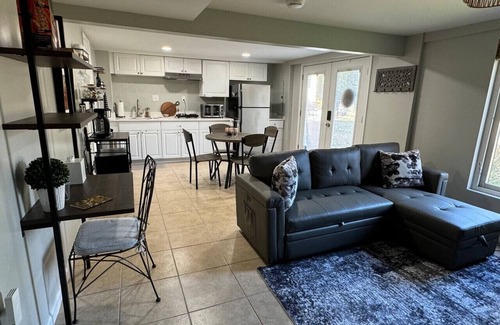 Tysons House | Stylish 1BR Near Tysons, Wolf Trap & Metro Access