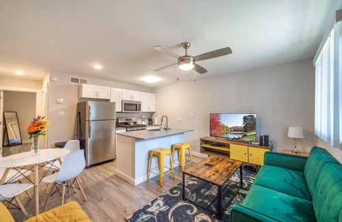 Brentwood Apartment | Stylish 1BR Near UT | Brentwood | Evonify 6033