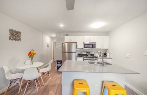 Brentwood Apartment | Stylish 1BR Near UT | Brentwood | Evonify 6033