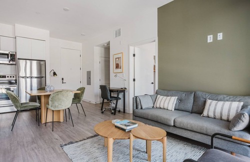 East Pasadena Apartment | Stylish 1BR w/Gym & Elev, nr Dining & Parks