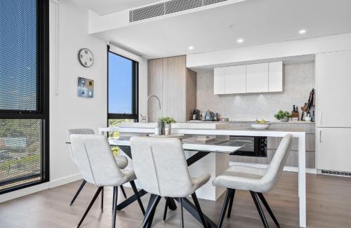 North Fremantle Apartment | Stylish 2-Bed Apartment with Rooftop BBQ Access