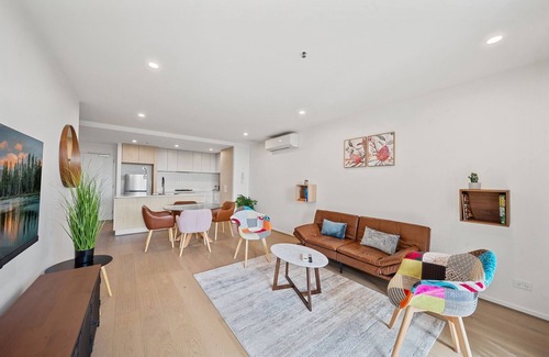 Phillip Apartment | Stylish 2-Bed Apartment with Luxe Amenities Access