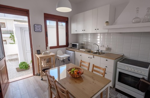 Petaloudes Apartment | Stylish 2-bed Apartment Near Rhodes Old Town