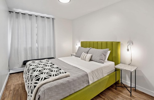 Fort McMurray Apartment | Stylish 2-bed Apt Fort Mcmurray Fast Wi-fi Newly Reno