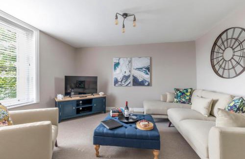 Little Malvern Apartment | Stylish 2-bed Duplex Stunning Malvern views Peaceful Getaway