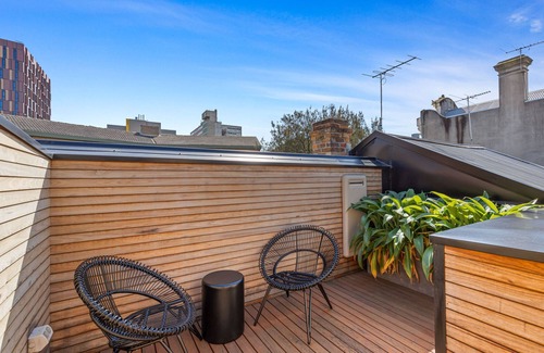 Carlton South House | Stylish 2-bed Victorian Terrace in Carlton