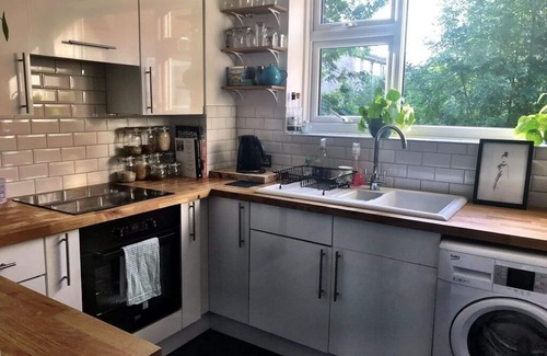 Perry Vale Apartment | Stylish 2-bedroom flat in leafy Forest Hill