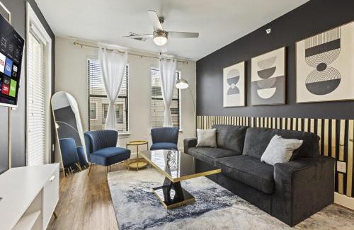Frisco Apartment | Stylish 2B near Legacy West Wi-Fi Fitness Pool