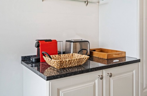 Limpertsberg Apartment | Stylish 2BR Apt in Limpertsberg, Near City Center