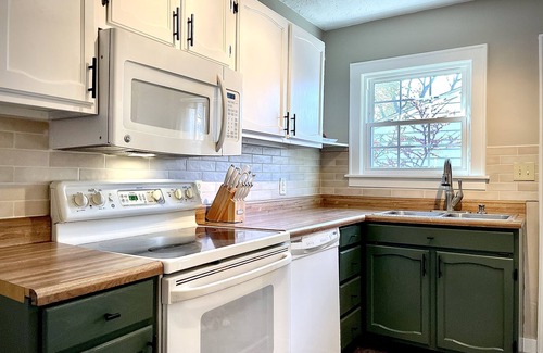 Bloomington House | Stylish 2BR Charmer Close to Everything