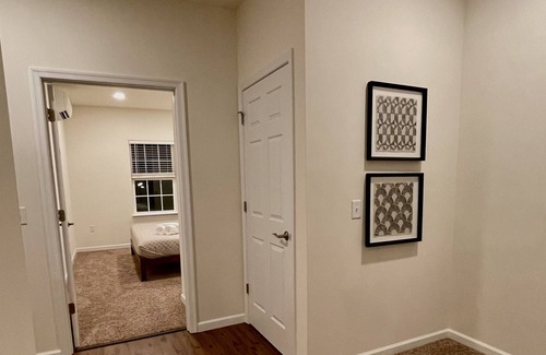 East York Apartment | Stylish (2nd Floor) Market Street Apartment