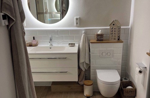 Großflintbek Apartment | Stylish 2nd person apartment with private entrance on the outskirts of Kiel