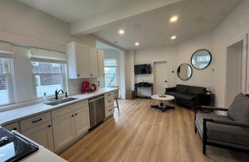 Stamford Apartment | Stylish 3BR,2BA in Heart of Harbor Point
