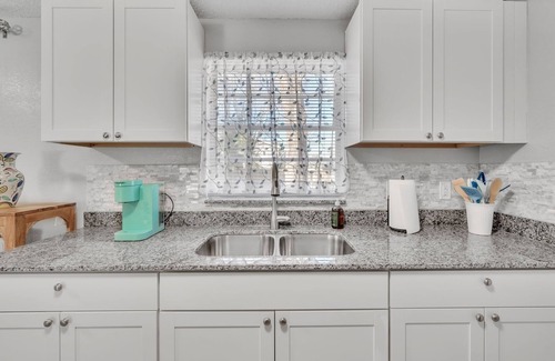 Seffner Community Alliance House | Stylish 3BR Home in Brandon—Pet Friendly, Near Disney & Beaches + Private Yard