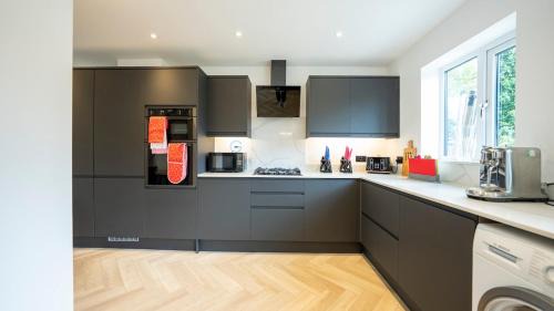 Barrow upon Trent House | Stylish 4-Bed House in Arley