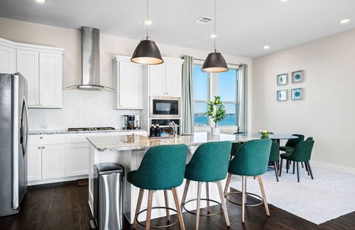 Rowlett House | Stylish 4BR Lake House