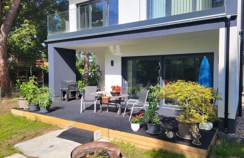 Ziegenhals House | Stylish accommodation near the water with its own home gym