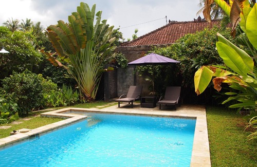Kaliasem Villa | Stylish and cosy 2 story villa in lush tropical garden with privat pool