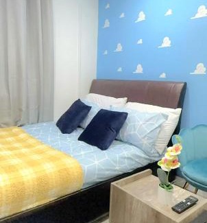 Gateshead House | Stylish and Unique Bedroom In Gateshead - Close To Newcastle