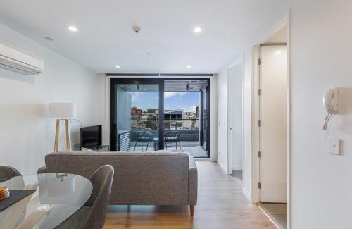 Eden Terrace Apartment | Stylish Ap and Balcony Full Amenities Zodiak Stays