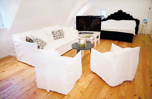 Muerlenbach Other | Stylish apartment at Bertradaburg Castle