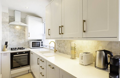 North Richmond Apartment | Stylish Apartment In Leafy Richmond