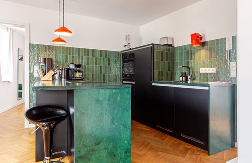 Deidesheim Apartment | Stylish apartment with large terrace, air conditioning and parking space
