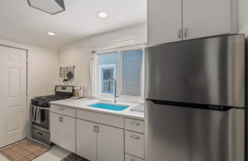 Fifth Ward Apartment | Stylish Apt in Walker's Point