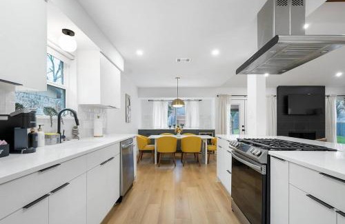 North Austin Civic Association House | Stylish Austin Escape 4BR, 2BA, Minutes from Domain, Q2 Stadium