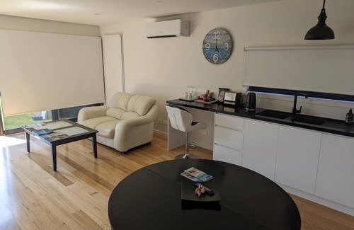 Jan Juc Apartment | Stylish beach front retreat