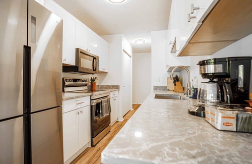 West Bellevue Apartment | Stylish Bellevue Stay, half mile to downtown