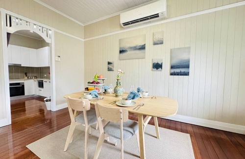 Holland Park West House | Stylish & Bright 3-BDRS Family @Holland Park West