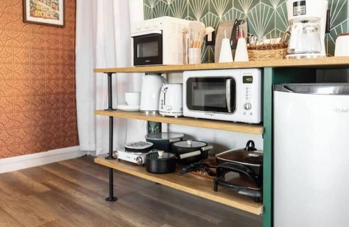 Tempe Apartment | Stylish Casita w/Kitchenette, Workspace & Firepit