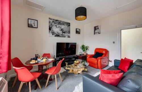 Cotham Apartment | Stylish Clifton Penthouse, Permit Parking x1, Nr Centre, Garden