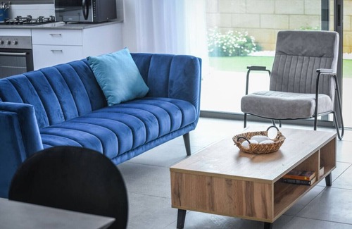 Nahariya Apartment | Stylish Coastal Oasis