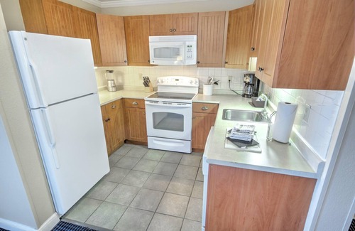 Yachting Village Resort | Stylish Condo w/Indoor/Outdoor Resort Pool, Free WiFi & Free Parking