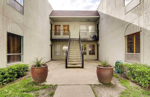Knox - Henderson Apartment | Stylish Condo w/Pool in Knox Henderson!