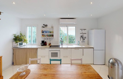 Almayate Bajo House | Stylish Cortijo + apartment with garden and pool, on foot in the village and on the beach