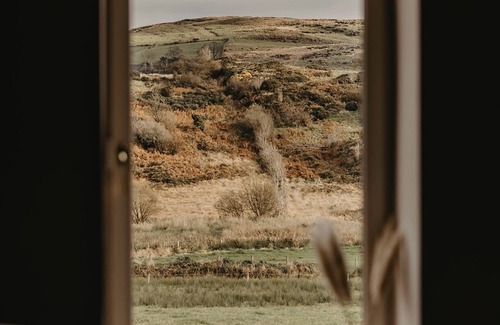 Dromore Cottage | Stylish Cottage with hot tub and gorgeous views