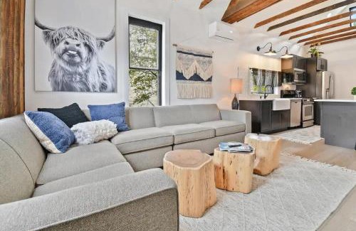 North Park City House | Stylish Downtown 2BD Walk to Chairlifts