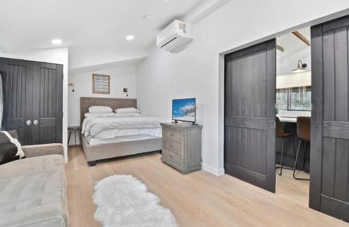 North Park City House | Stylish Downtown 2BD Walk to Chairlifts