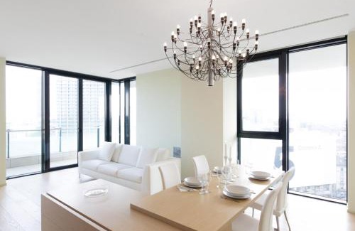 Varesine Apartment | Stylish elegant Suite in Torre Solaria with exclusive Milan's view