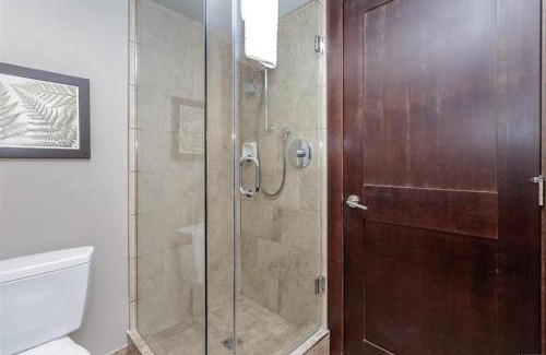 Regional District of Nanaimo Apartment | Stylish Family Condo at Beachfront Resort