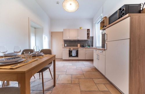 Neuendorf Apartment | Stylish Family-Sized Apartment by the Rhine River